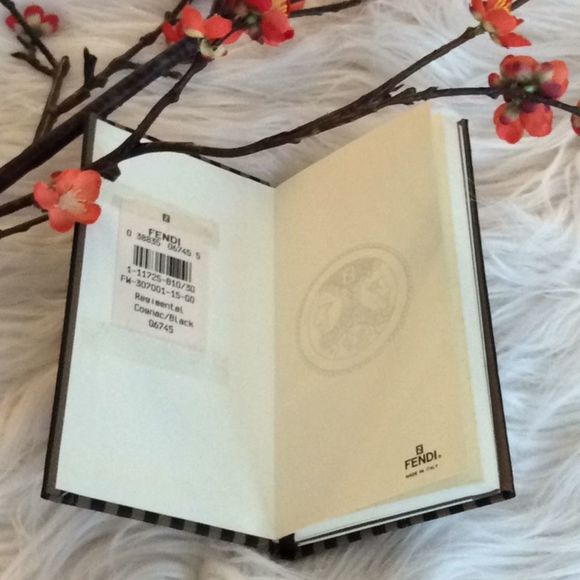 💞FENDI 💞calendar note book - Picture 4 of 10